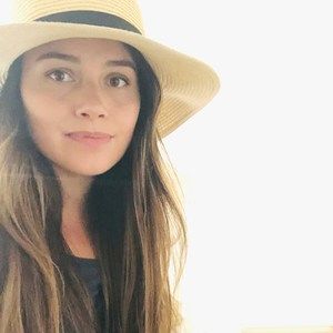 Meet your Posher, Becca